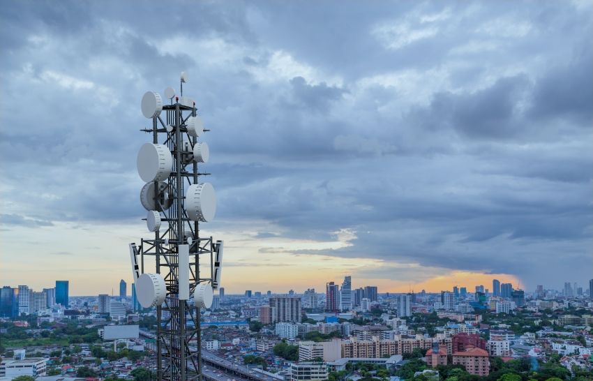 Antennas and arrays for 5G, 5G+, and 6G, radar and satellite communications